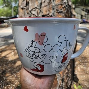Disney Mickey & Minnie love mixing bowl